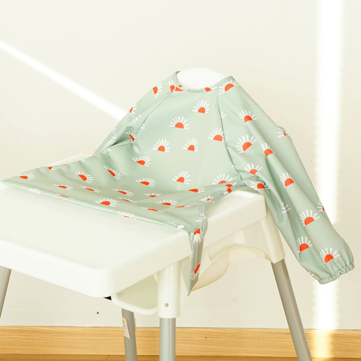 Elinfant New 1 Pc Table Use Polyester Waterproof Fashion Printed Snap Buttons Design Long Sleeve Mess Proof Baby Feeding Bib