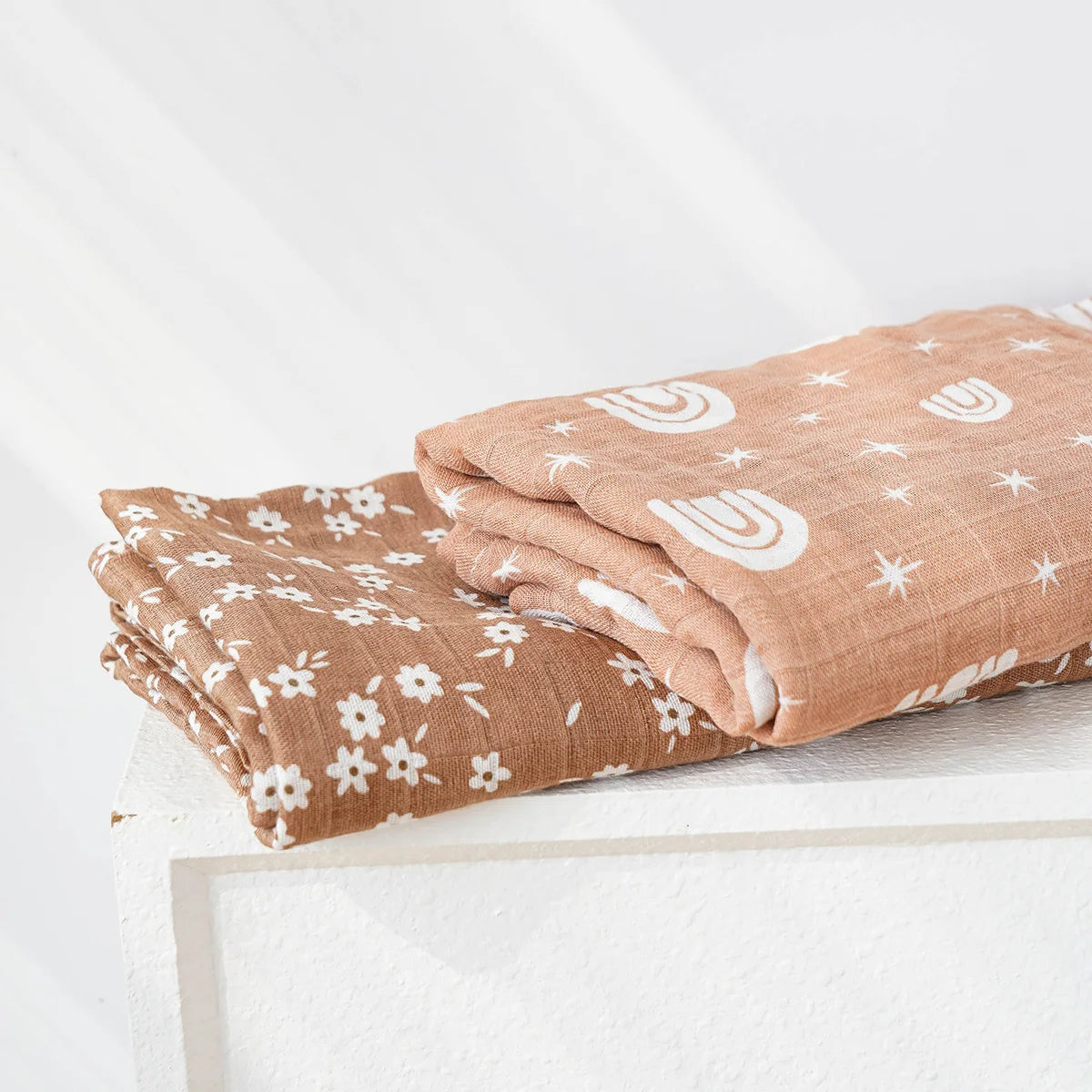 120x110cm 2 Layers Baby Muslin Swaddle Blanket  Skin-Friendly Cute Print Baby Towel Wrap Bamboo Cotton Blanket