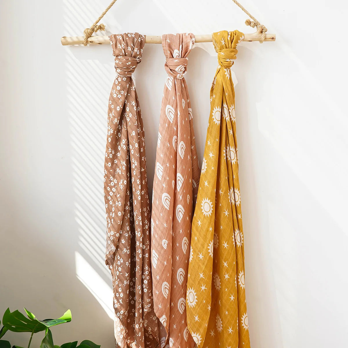 120x110cm 2 Layers Baby Muslin Swaddle Blanket  Skin-Friendly Cute Print Baby Towel Wrap Bamboo Cotton Blanket