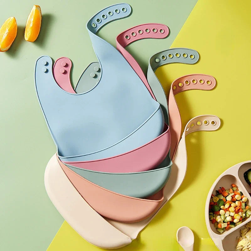 🧸 SnuggleLittle™ Premium Silicone Baby Bib